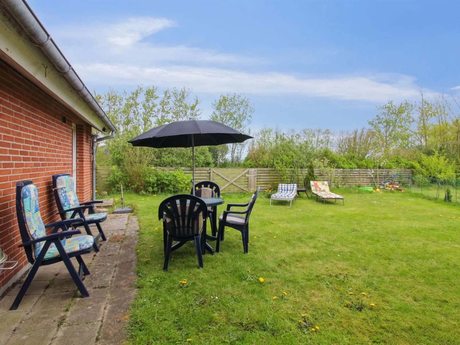 &quot;Fiola&quot; - 20km from the sea-Buiten