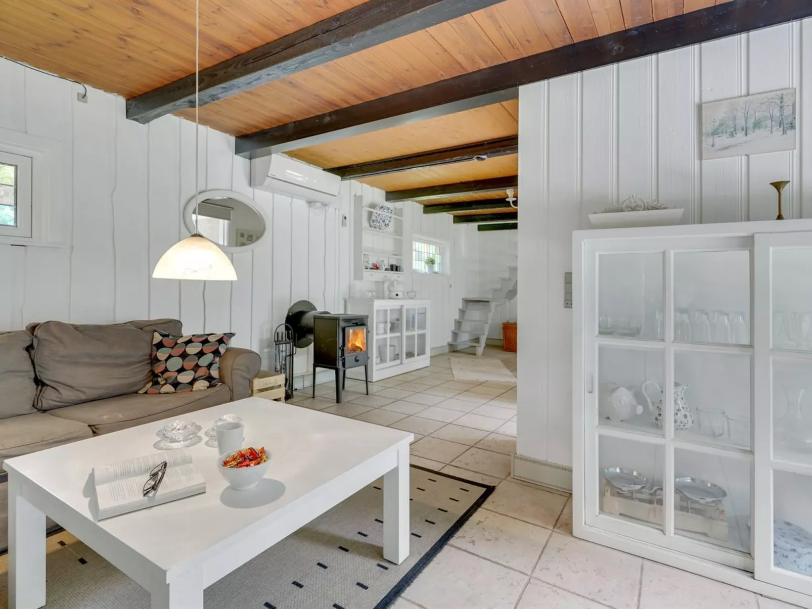 "Vemund" - 750m from the sea-Binnen