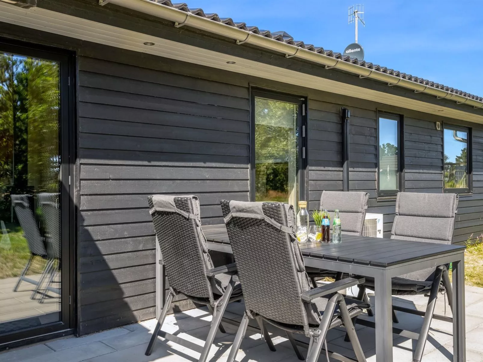 "Jerrit" - 225m from the sea-Buiten