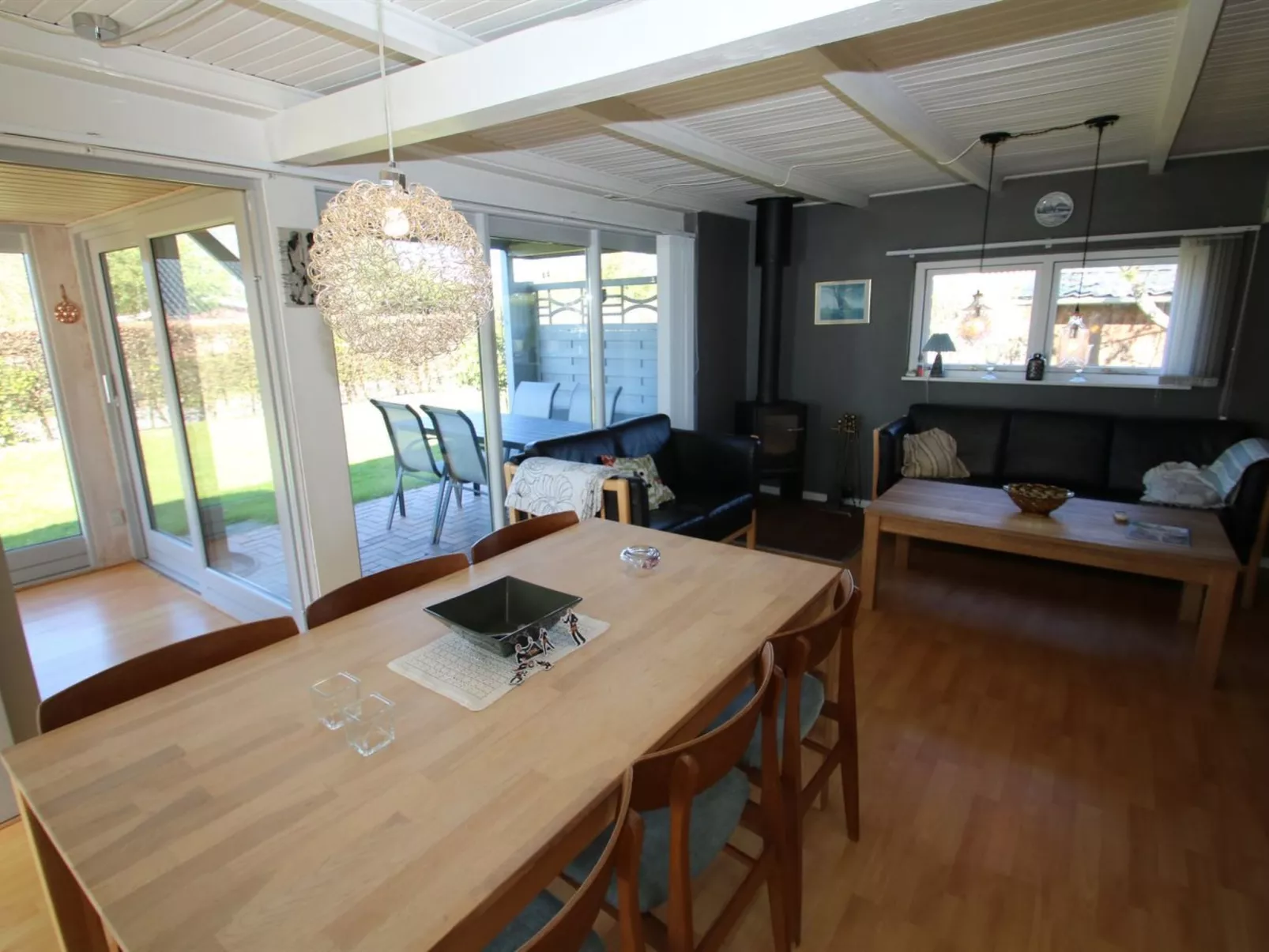 "Sauli" - 200m to the fjord-Binnen