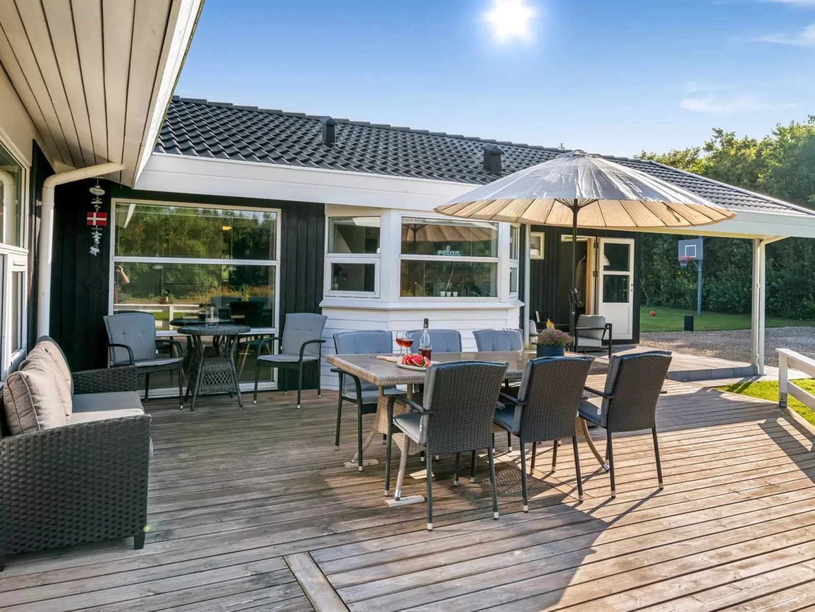 "Sviðandi" - 1.5km from the sea-Buiten