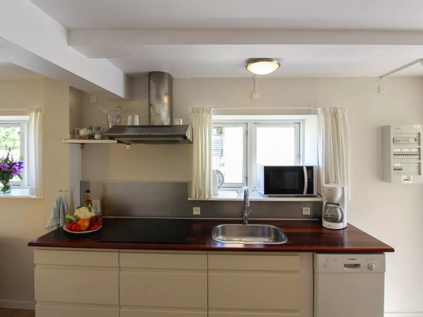 "Amaia" - 500m from the sea-Binnen