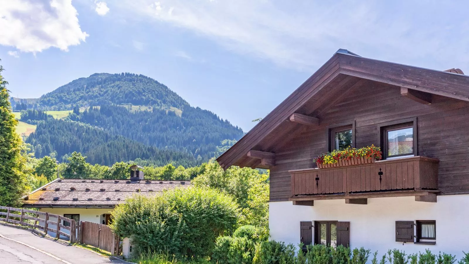 Rettenstein und Gaisbergblick-Buitenkant zomer