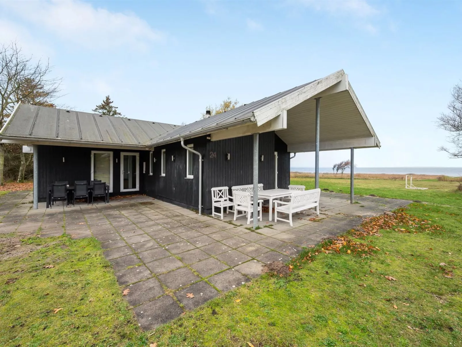 "Elis" - 90m to the fjord-Buiten