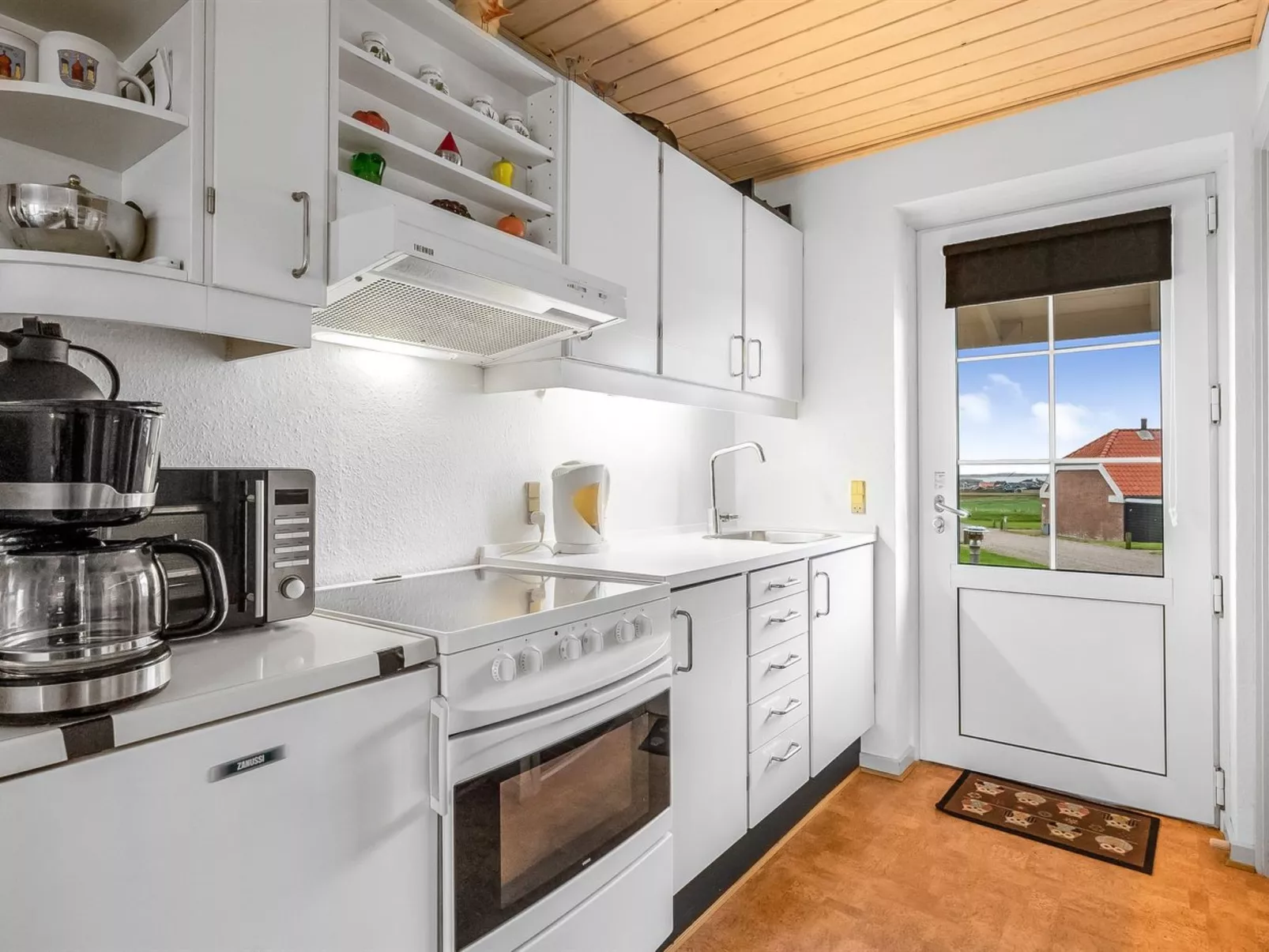 "Kaisa" - 200m from the sea-Binnen