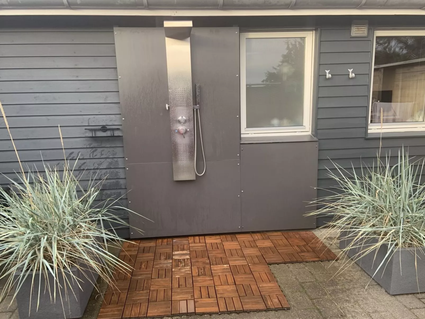 "Gudrid" - 500m from the sea-Buiten