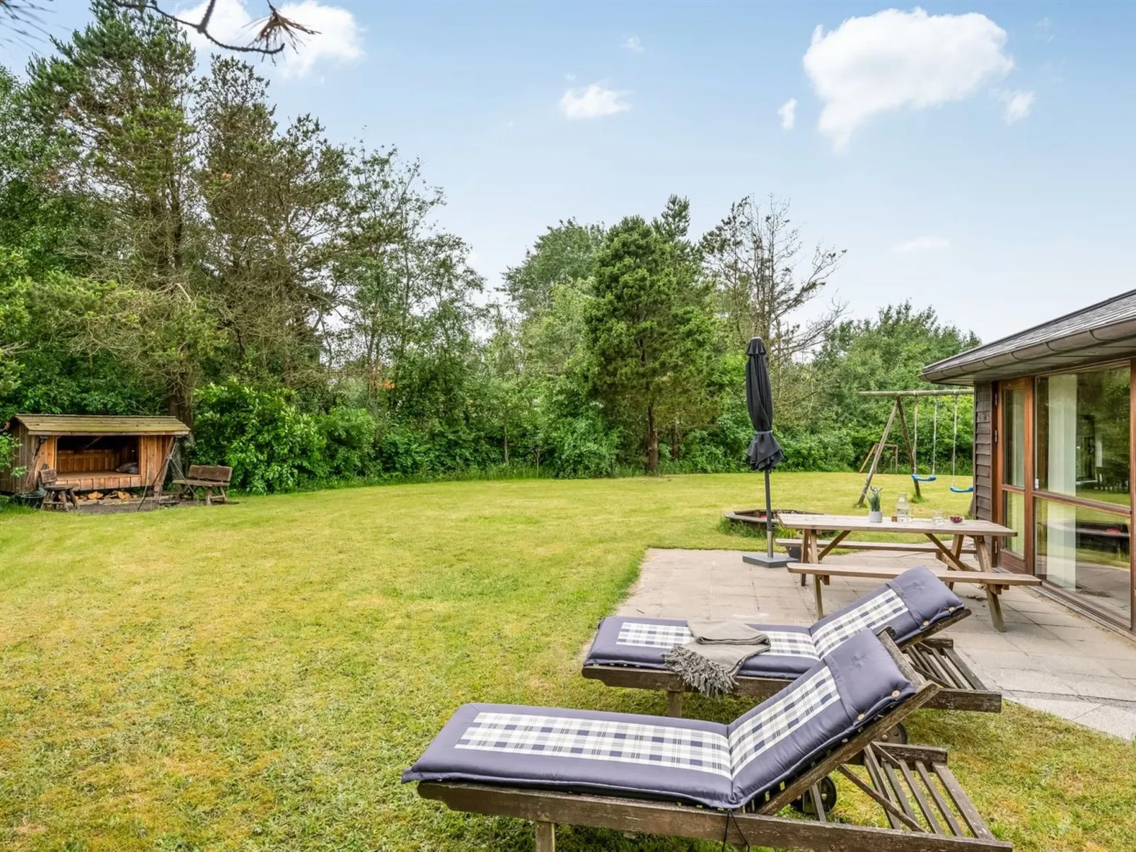 "Reiner" - 300m to the fjord-Buiten