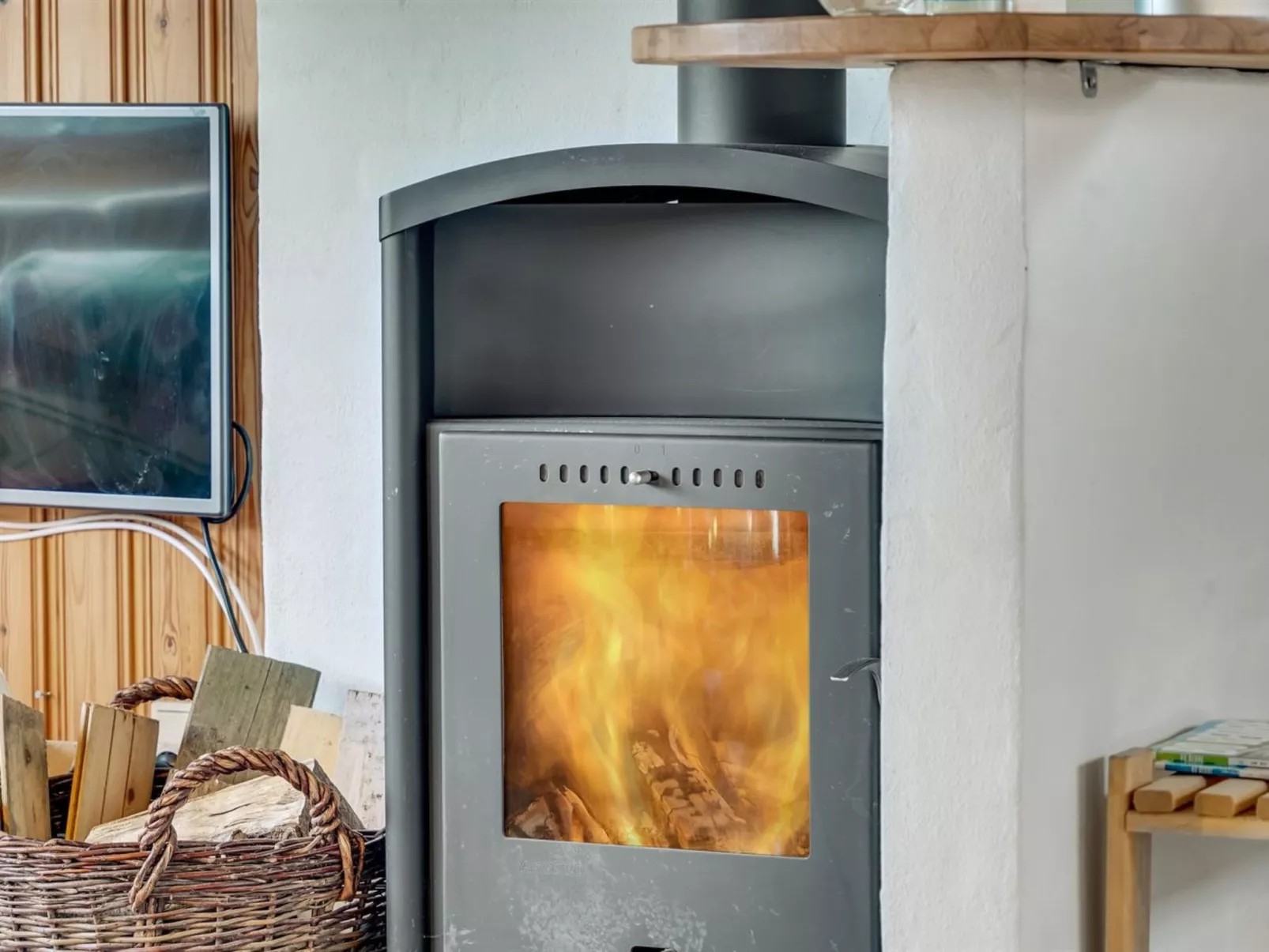 "Joosua" - 400m from the sea-Binnen