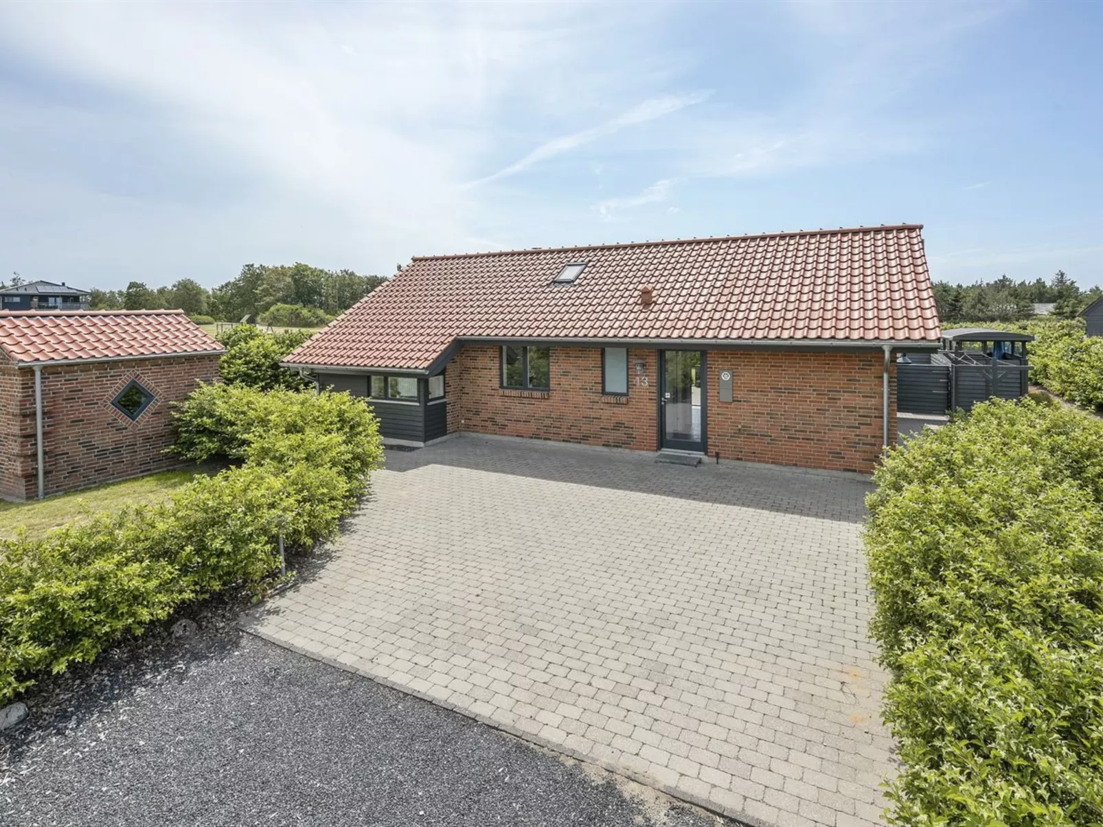 "Donka" - 300m to the fjord-Buiten