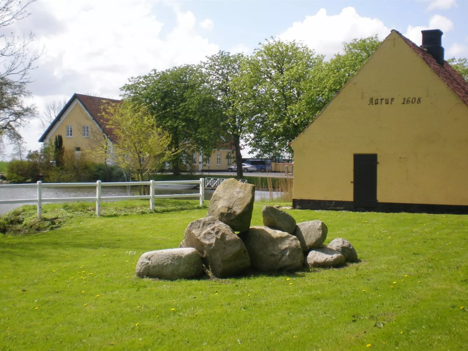 "Thia" - 4km to the fjord-Buiten