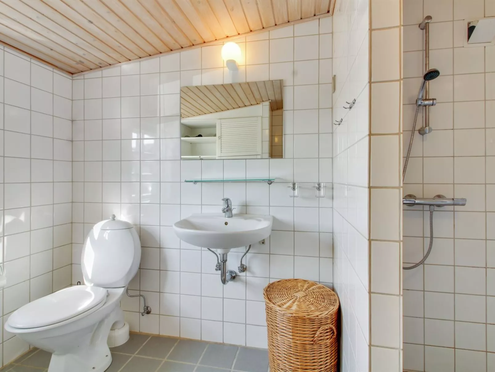 "Gudwer" - 300m from the sea-Binnen