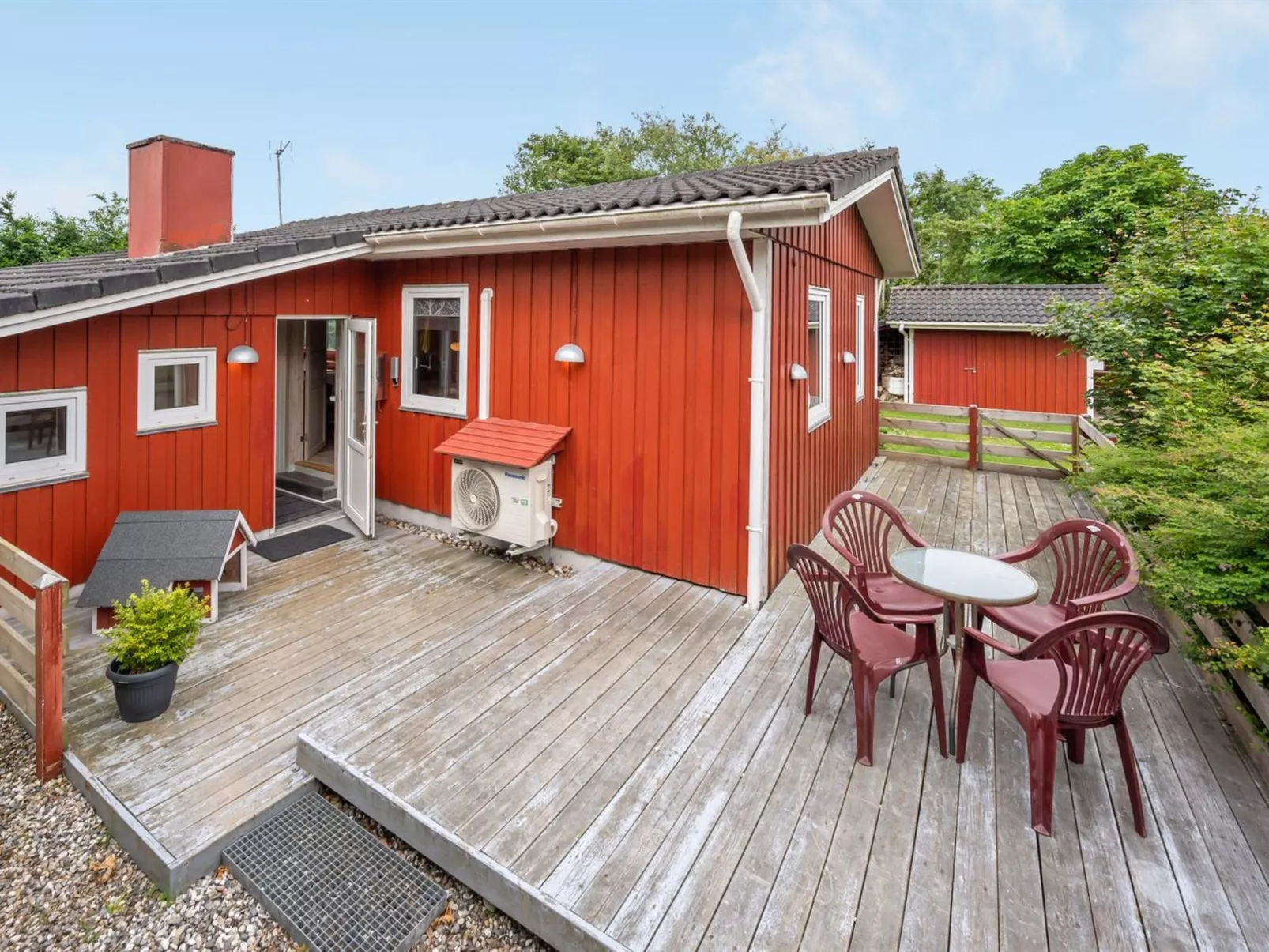 "Anline" - 900m to the fjord-Buiten