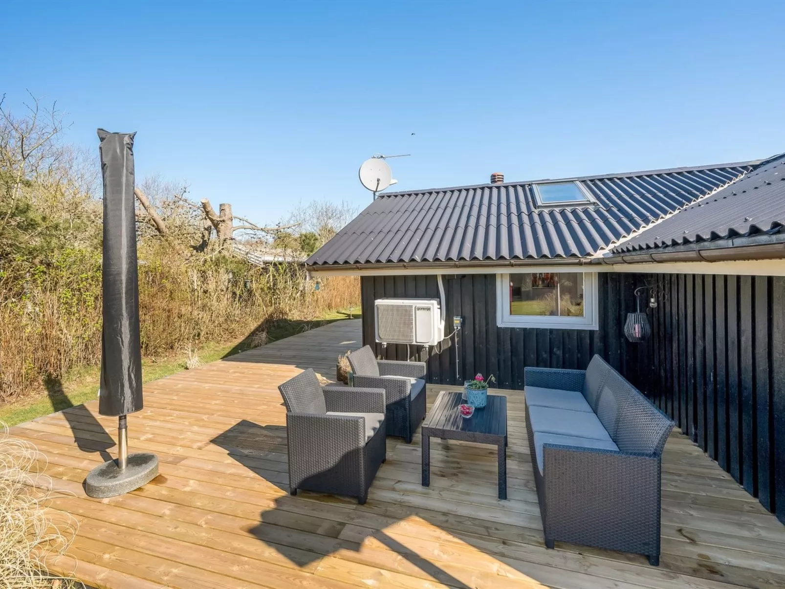 "Gunde" - 300m to the fjord-Buiten