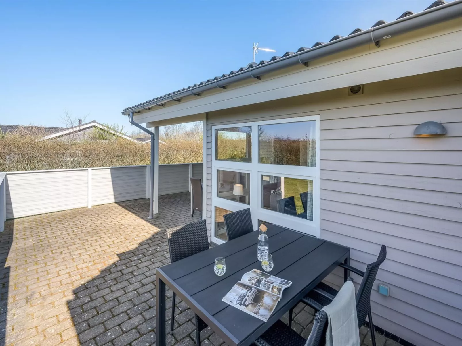 "Ellis" - 700m to the fjord-Buiten