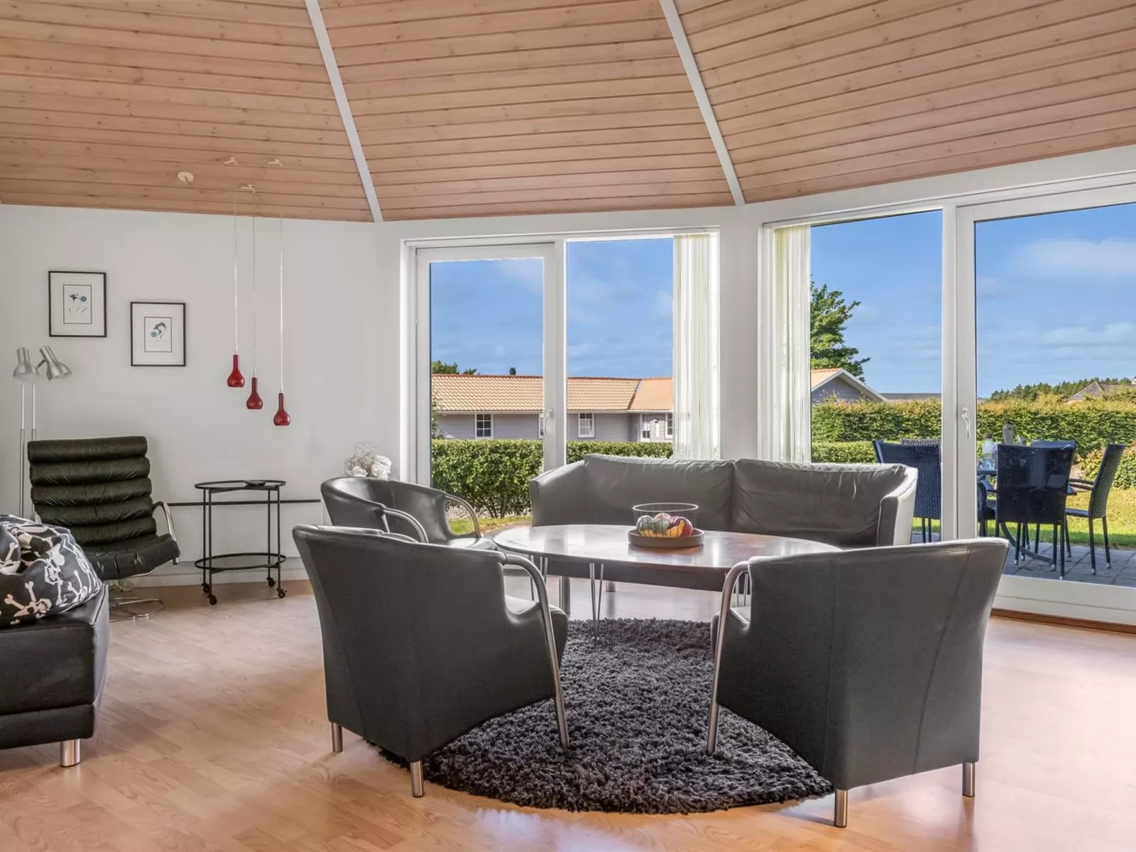 "Adrienne" - 35km from the sea-Binnen