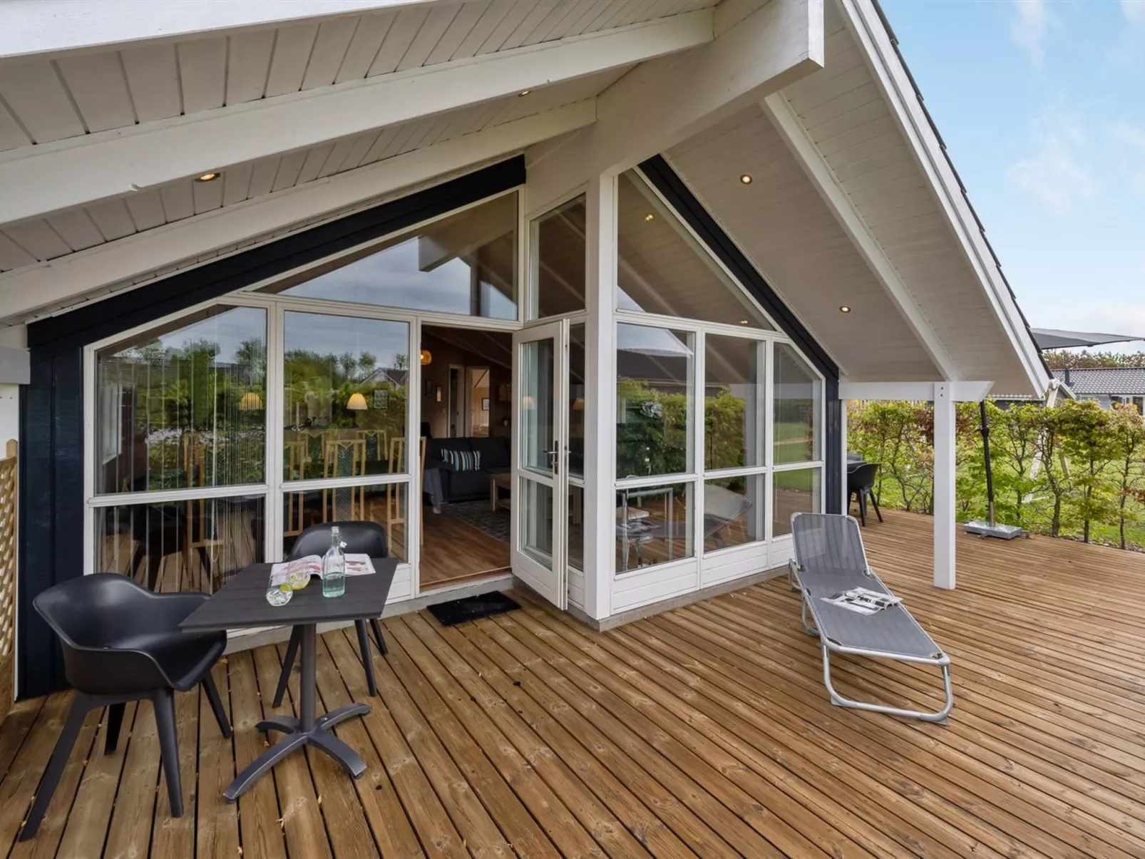 "Binna" - 1.2km to the fjord-Buiten