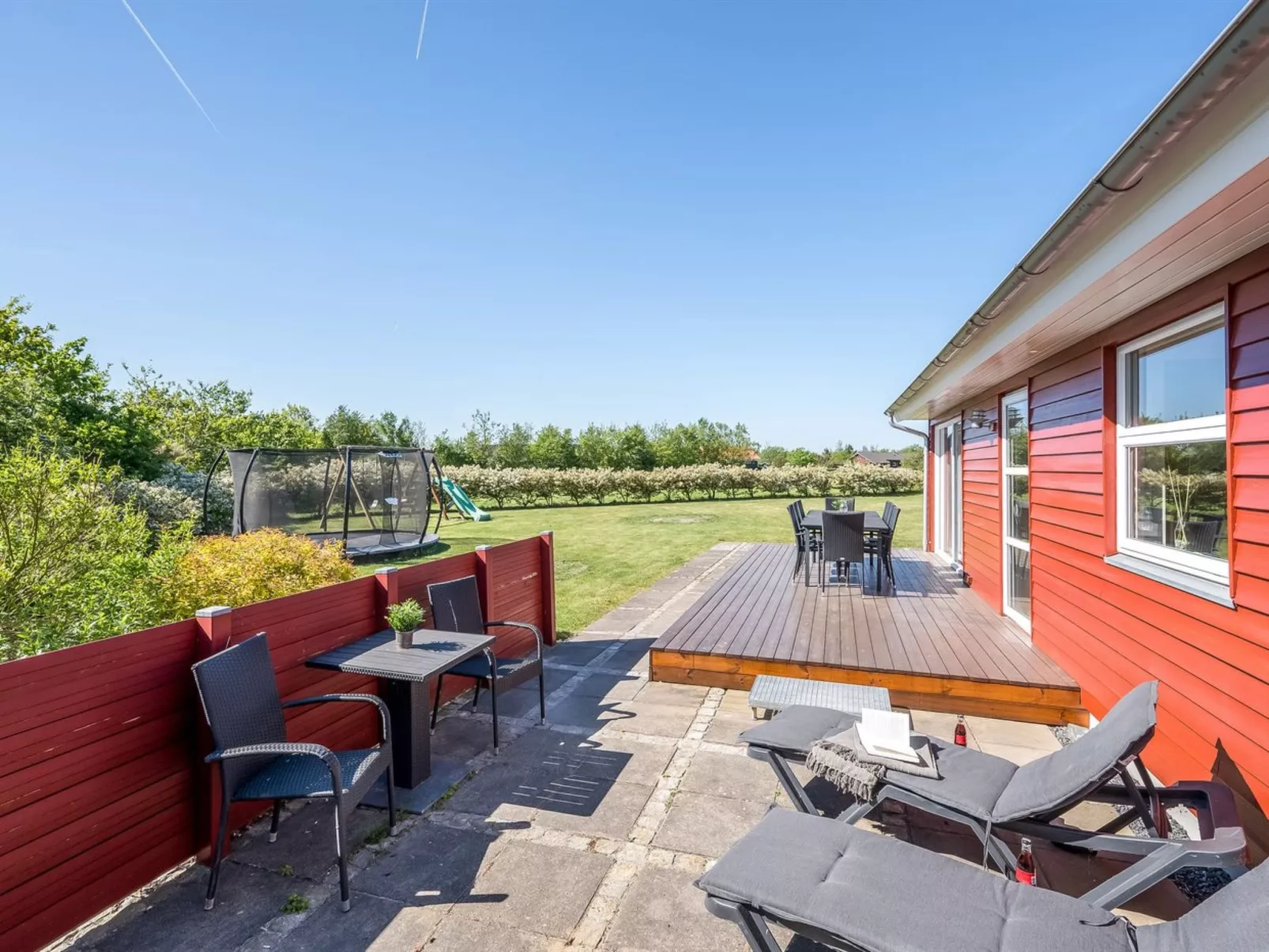 "Hedevig" - 800m to the fjord-Buiten