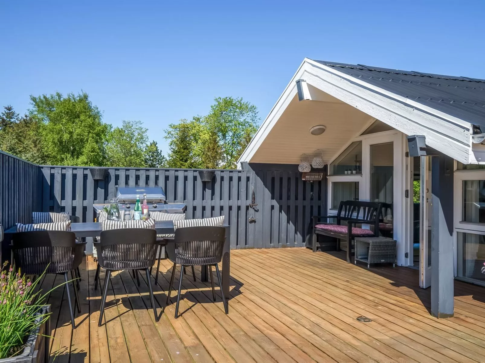 "Bryti" - 500m from the sea-Buiten