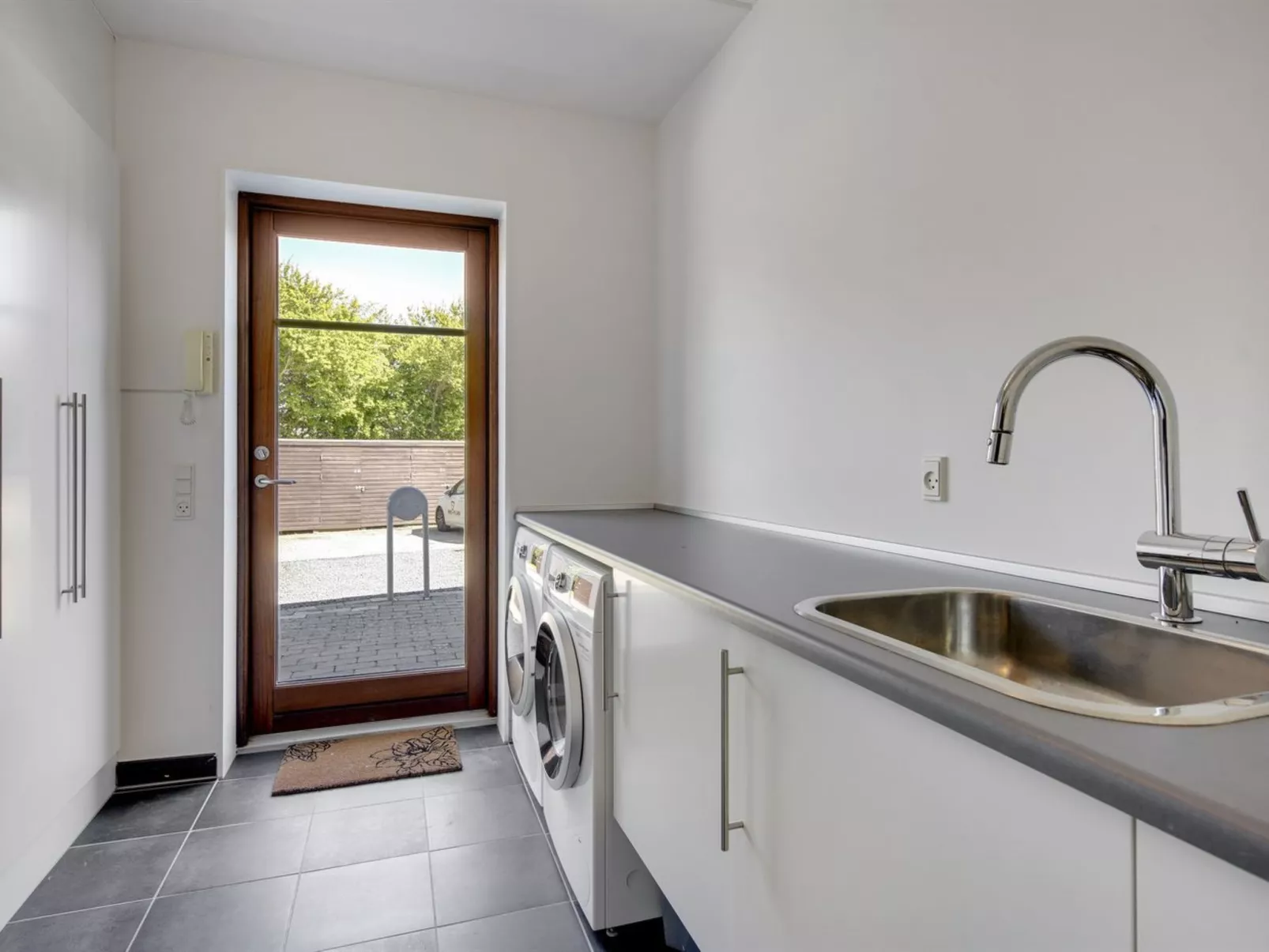 "Bena" - 150m from the sea-Binnen