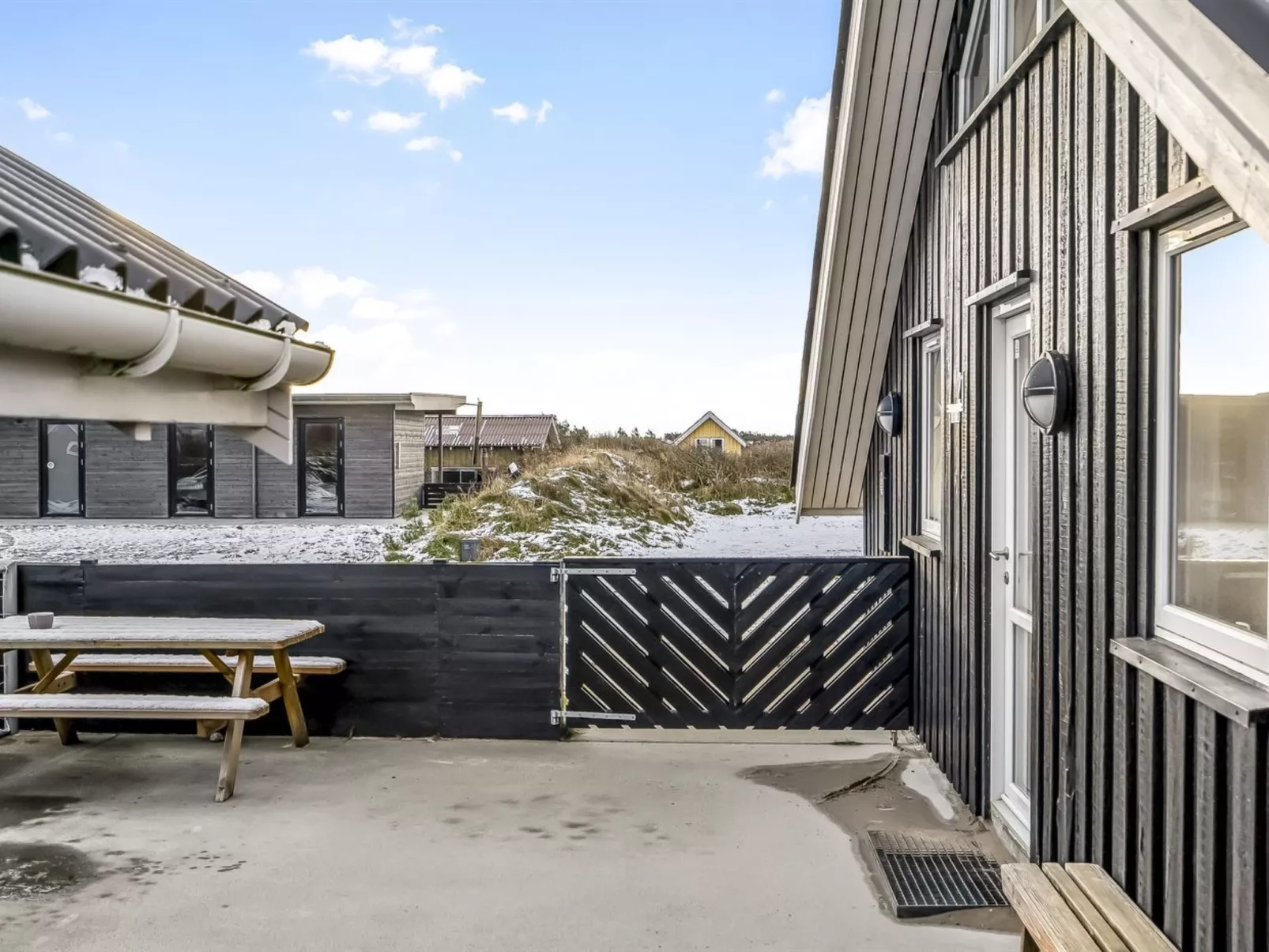 "Iida" - 100m from the sea-Buiten