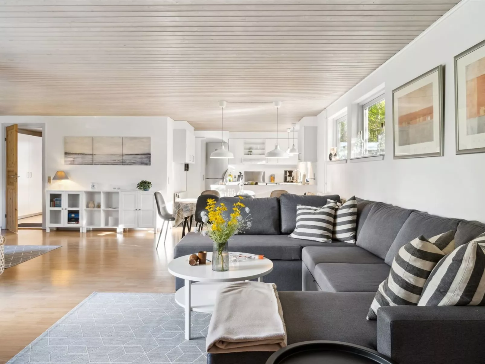 "Uolevi" - 1.3km from the sea-Binnen