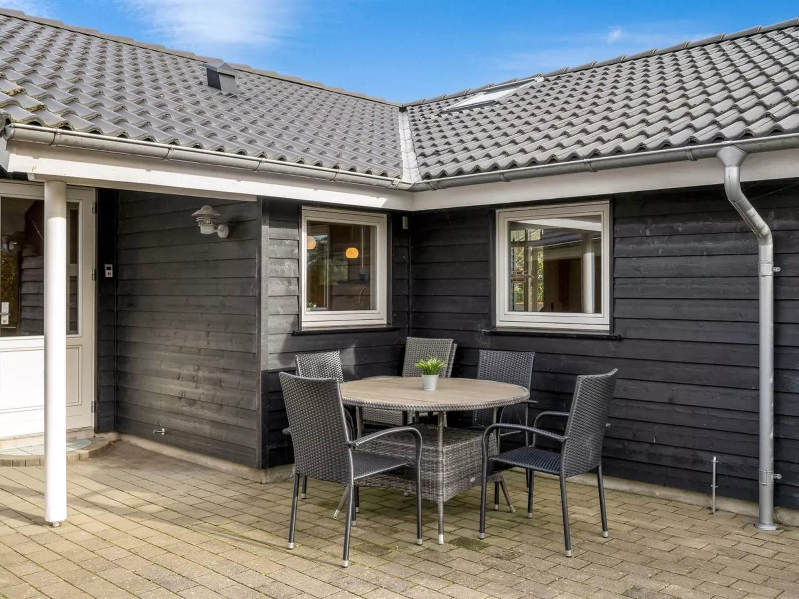 "Lillemor" - 800m to the fjord-Buiten