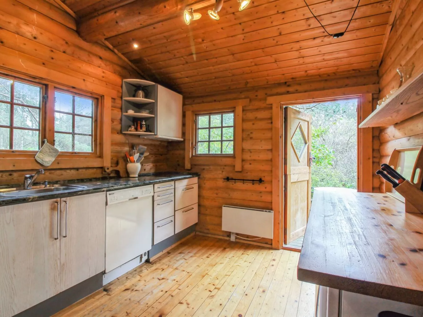 "Peadda" - 900m from the sea-Binnen