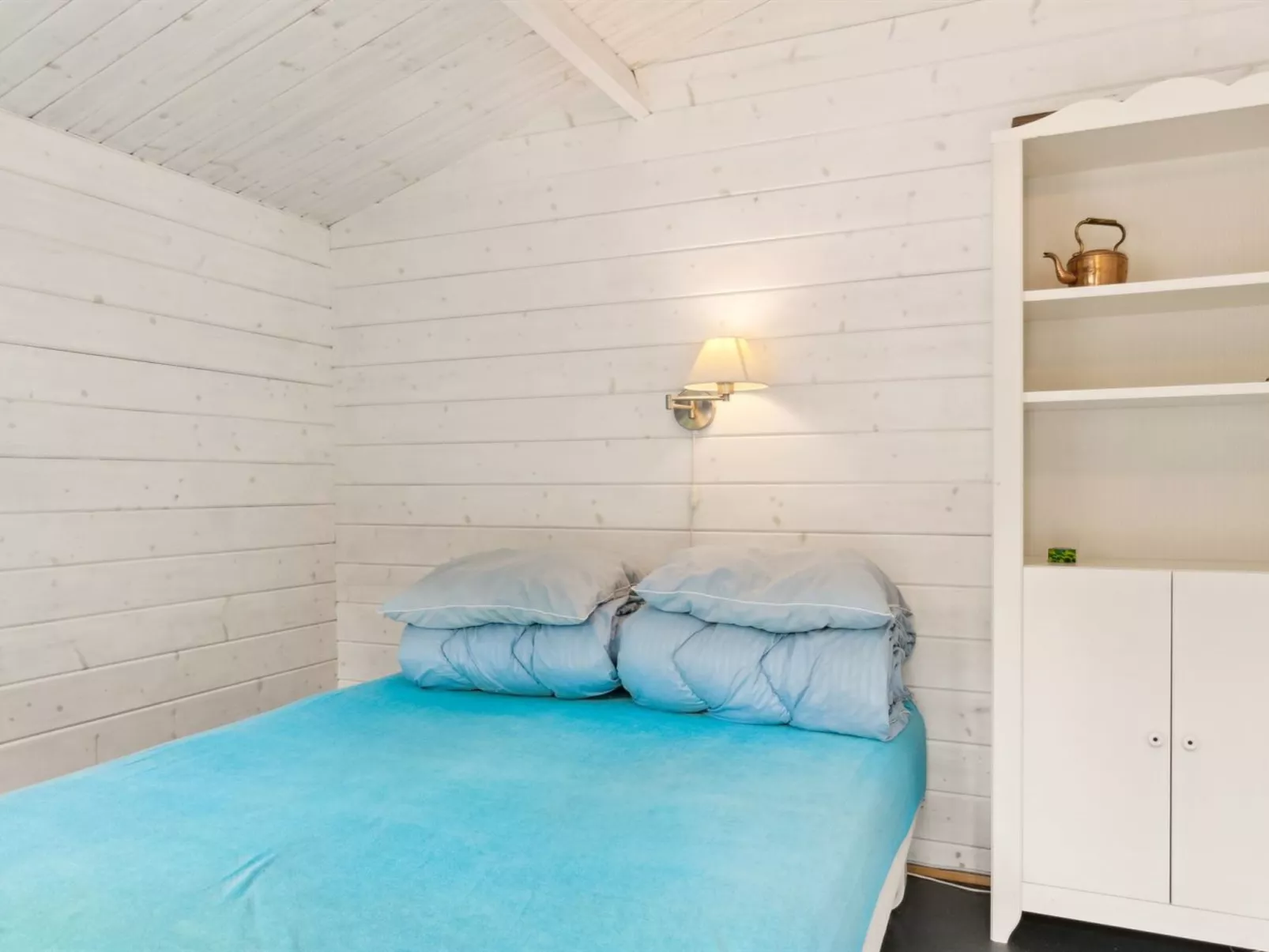 "Lucie" - 50m from the sea-Binnen