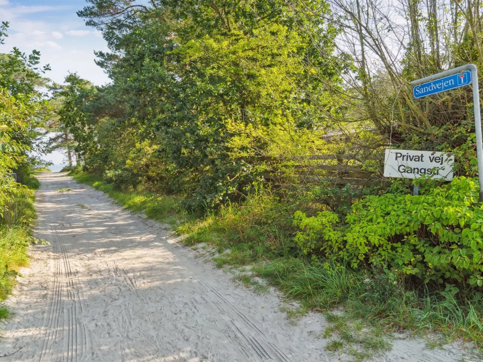 "Johan" - 200m from the sea-Buiten