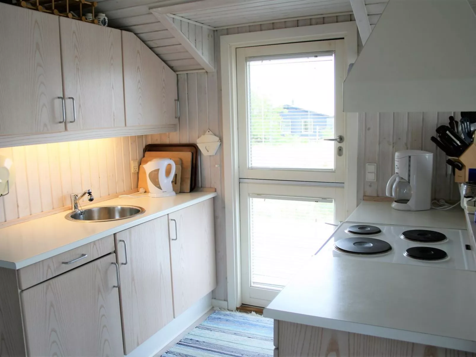 "Tonna" - 1km from the sea-Binnen