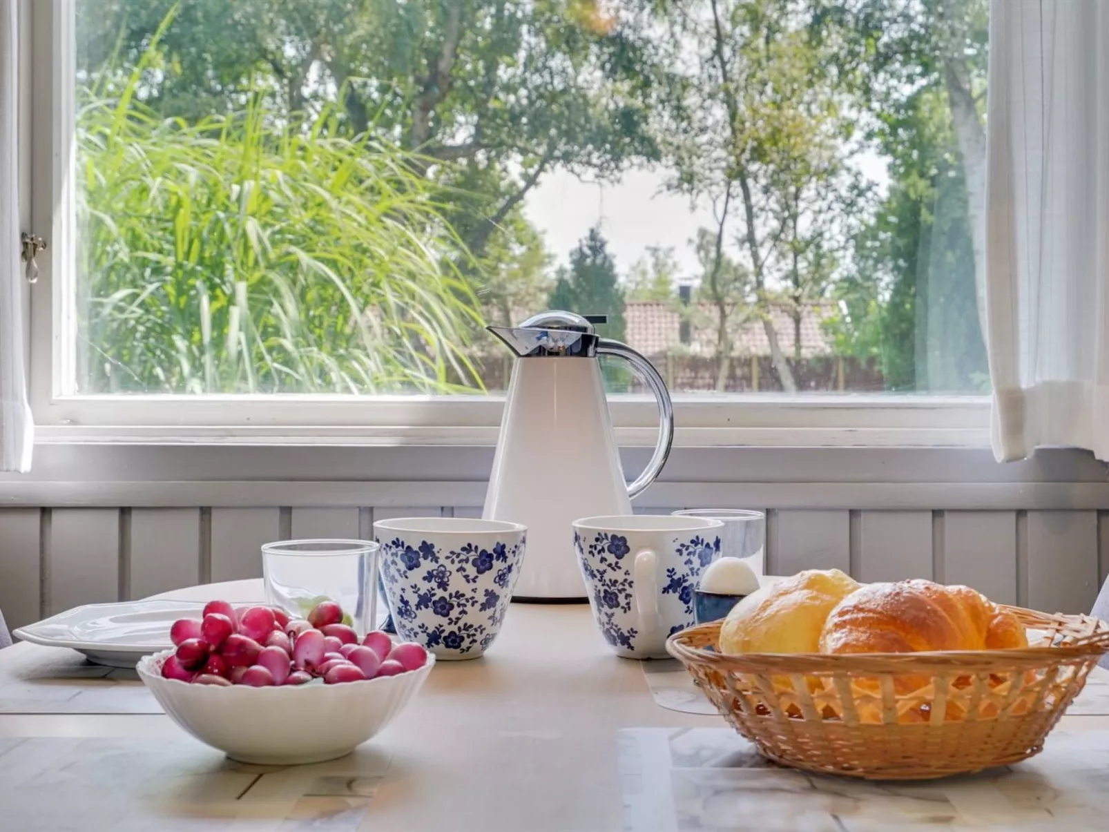 "Harri" - 700m from the sea-Binnen