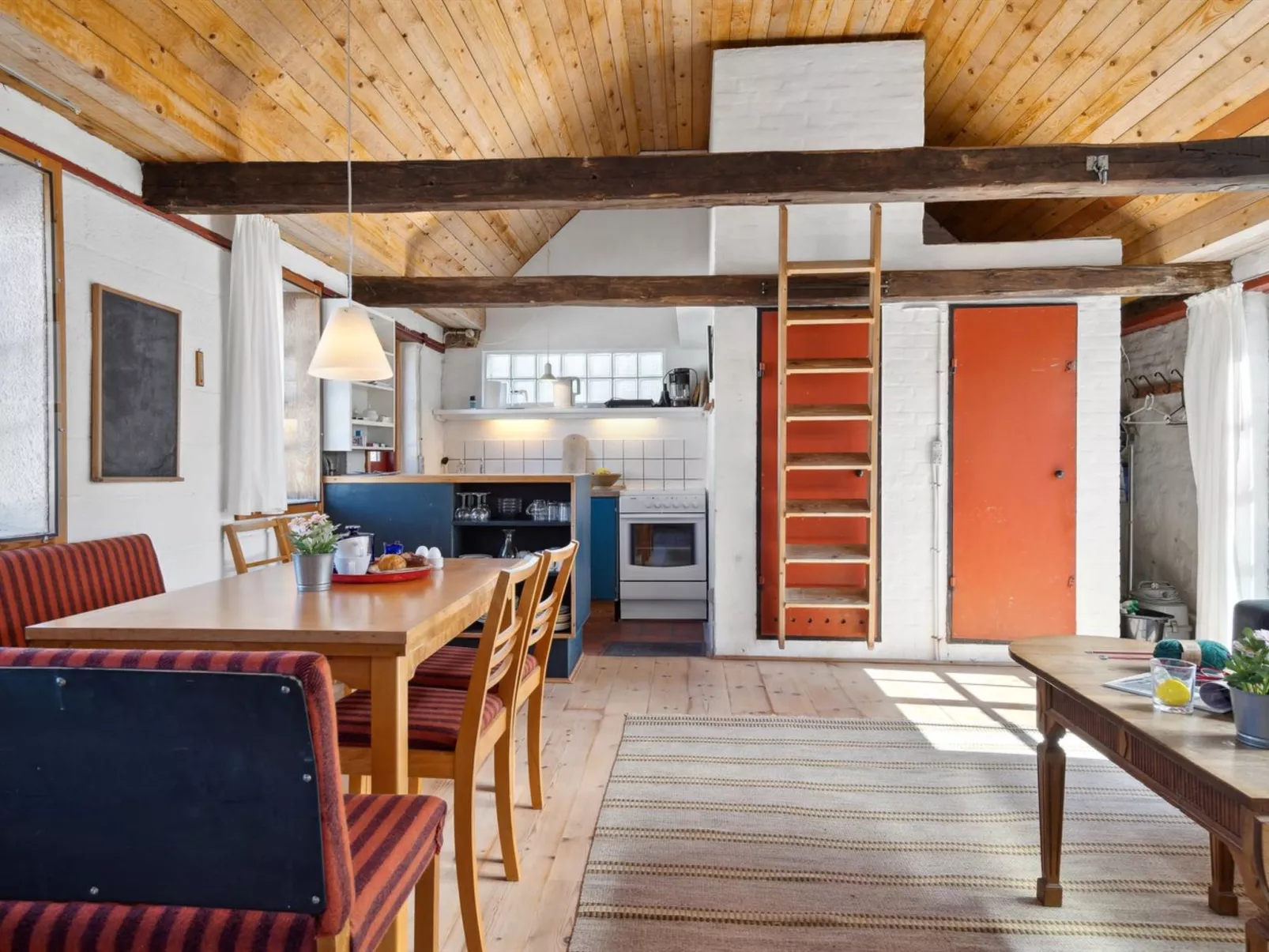 "Bedri" - 100m from the sea-Binnen