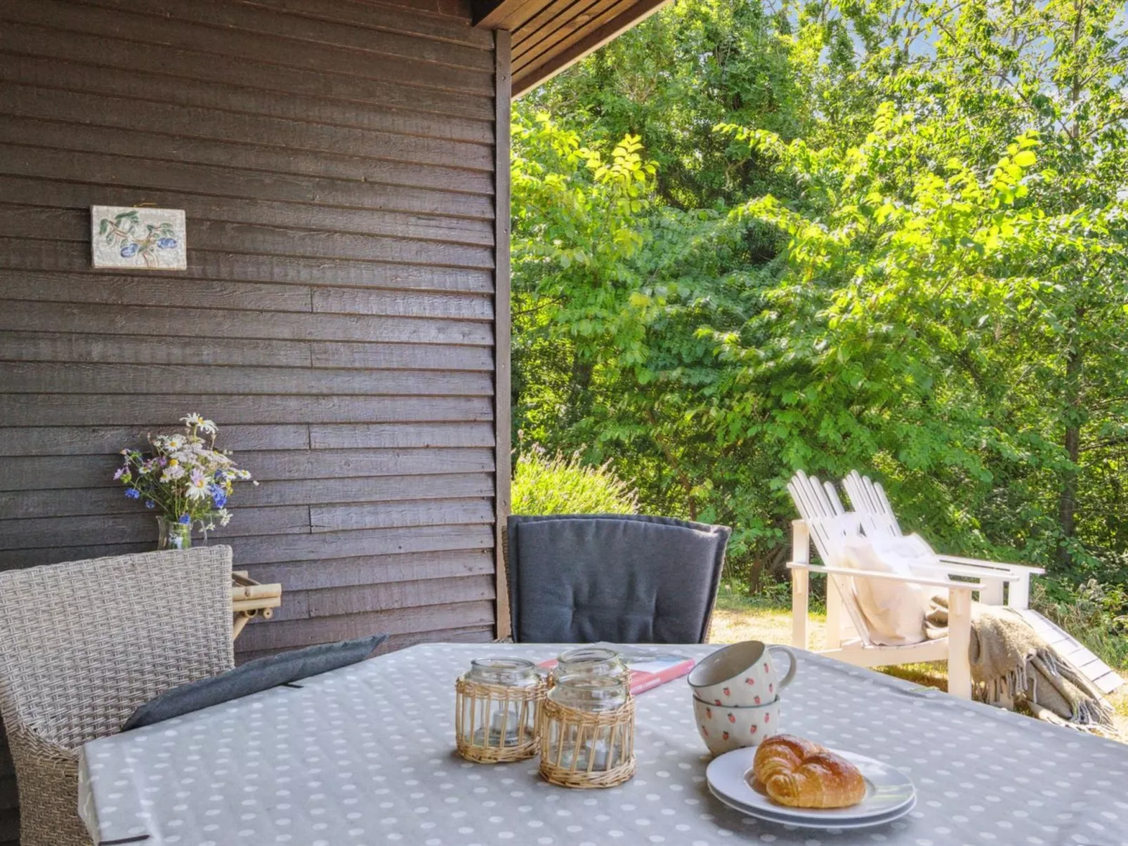 "Yasha" - 200m from the sea-Buiten