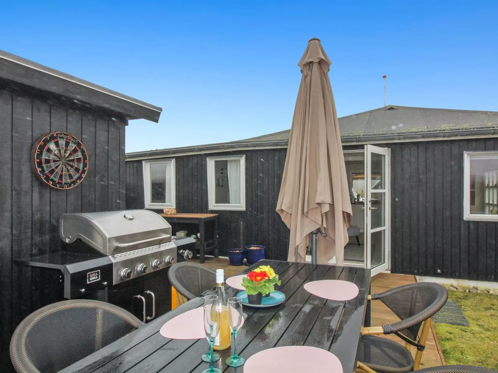 "Edvia" - 300m from the sea-Buiten