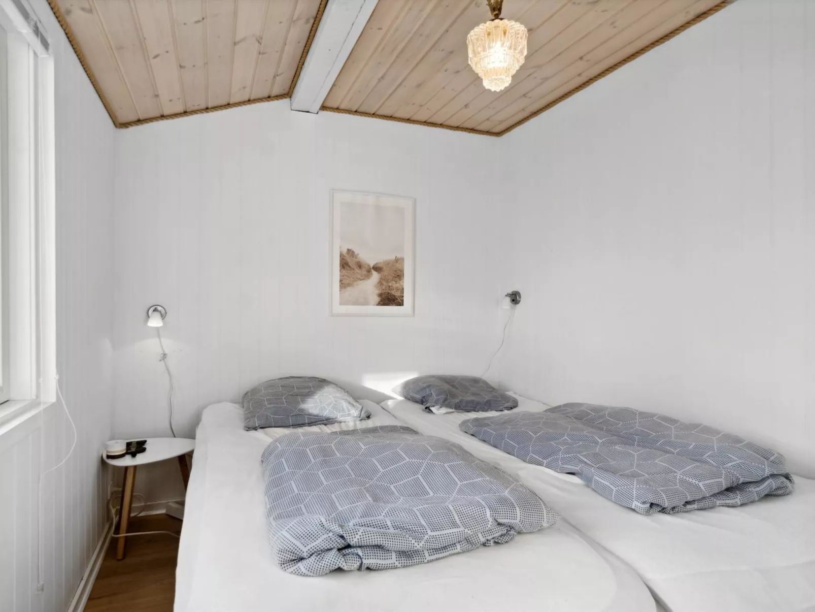 "Antonella" - 400m from the sea-Binnen