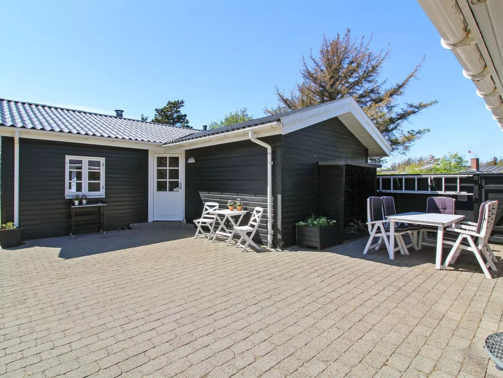 "Hillmari" - 200m from the sea-Buiten