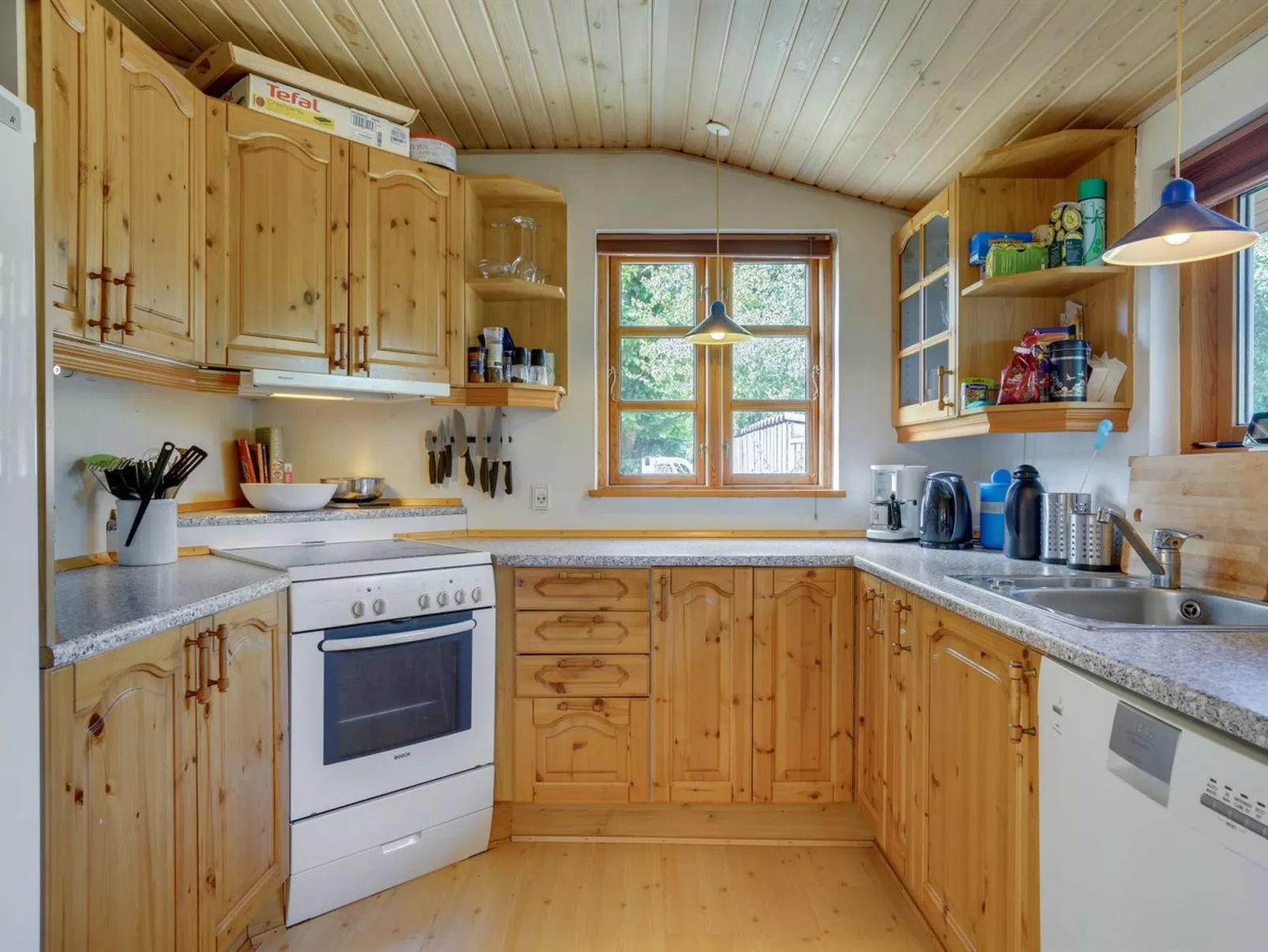 "Monja" - 350m from the sea-Binnen