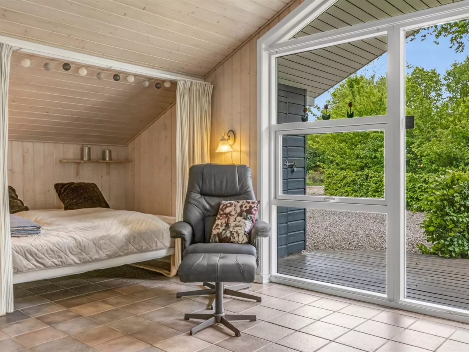 "Jette" - 30km from the sea-Binnen