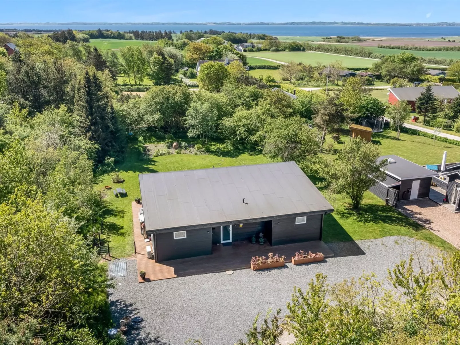 "Melina" - 900m to the fjord-Buiten