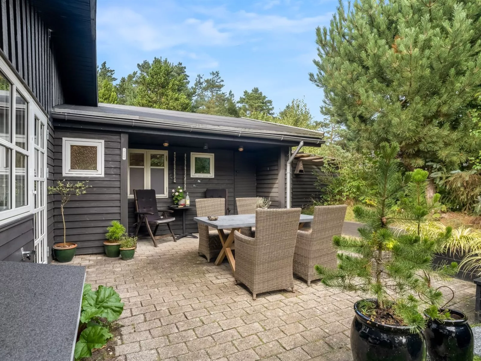 "Ellinore" -  from the sea-Buiten