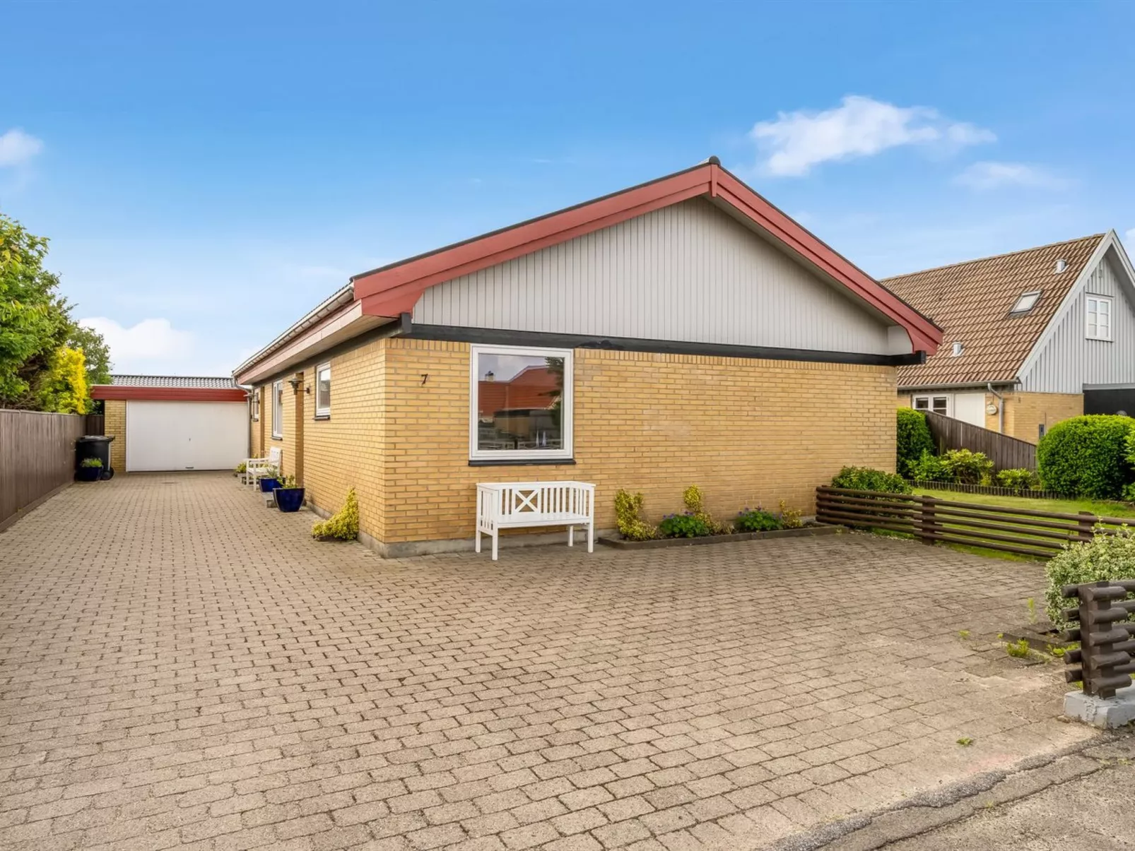 "Elika" - 1.5km from the sea-Buiten