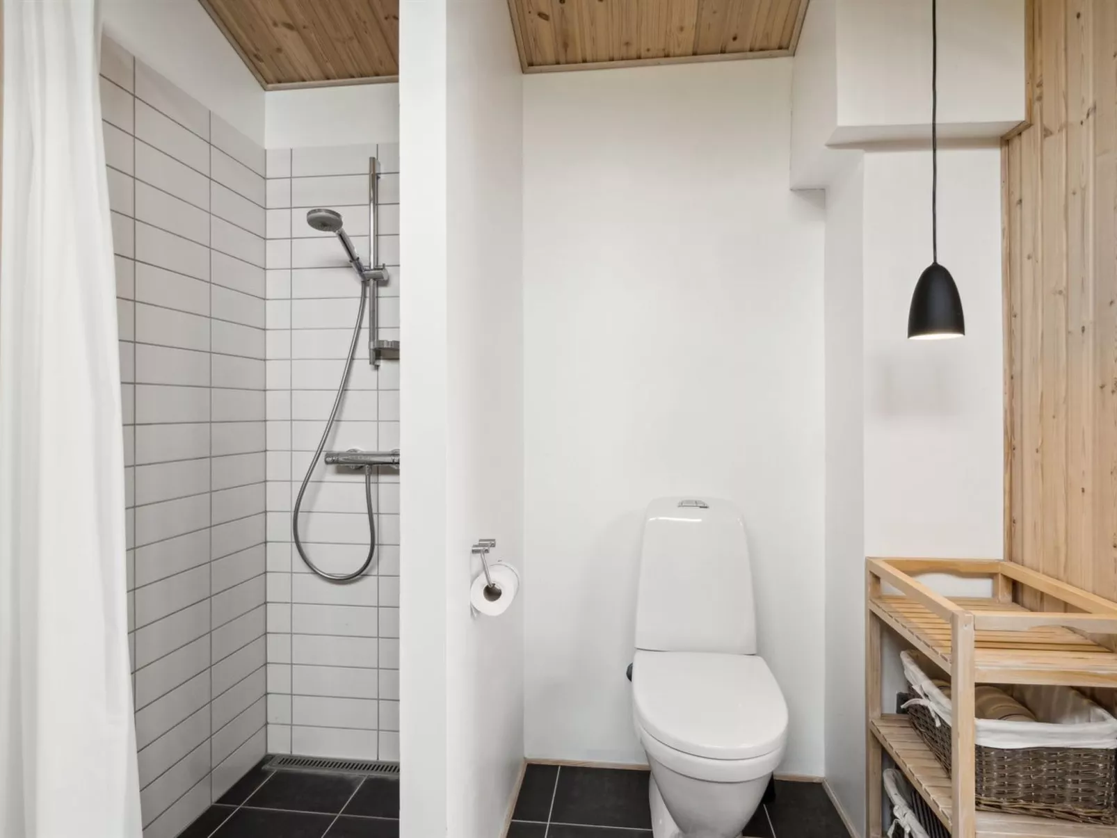 "Skamhals" - 440m to the fjord-Binnen