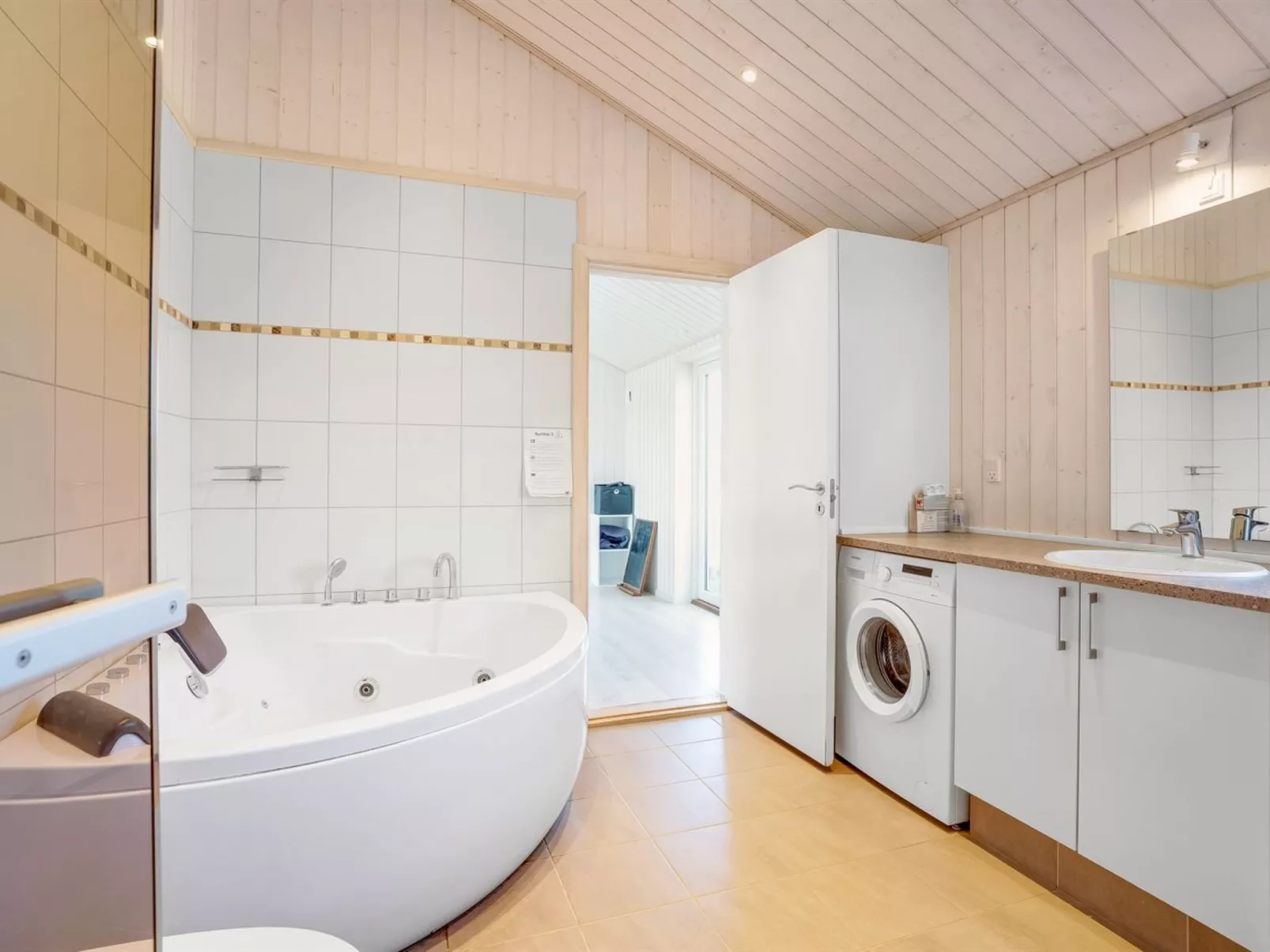 "Kiersten" - 800m from the sea-Binnen