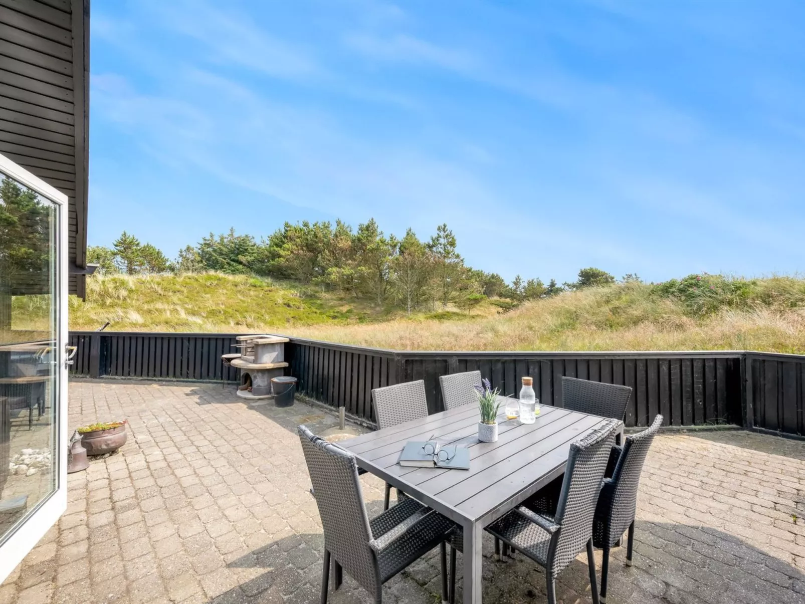 "Emin" - 700m from the sea-Buiten