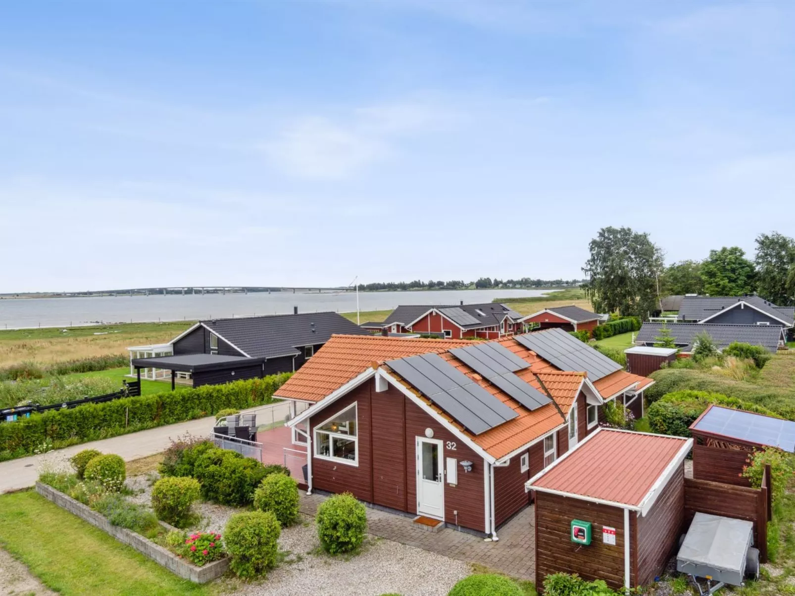 "Annrike" - 175m to the fjord-Buiten