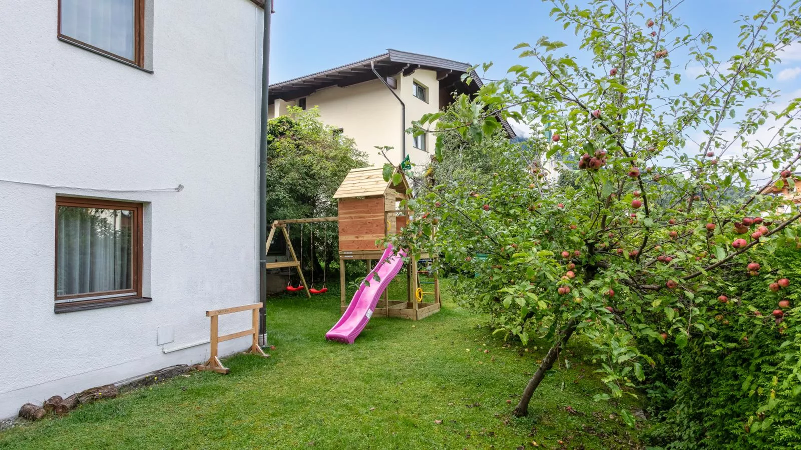 Apart An der Ache-Tuinen zomer