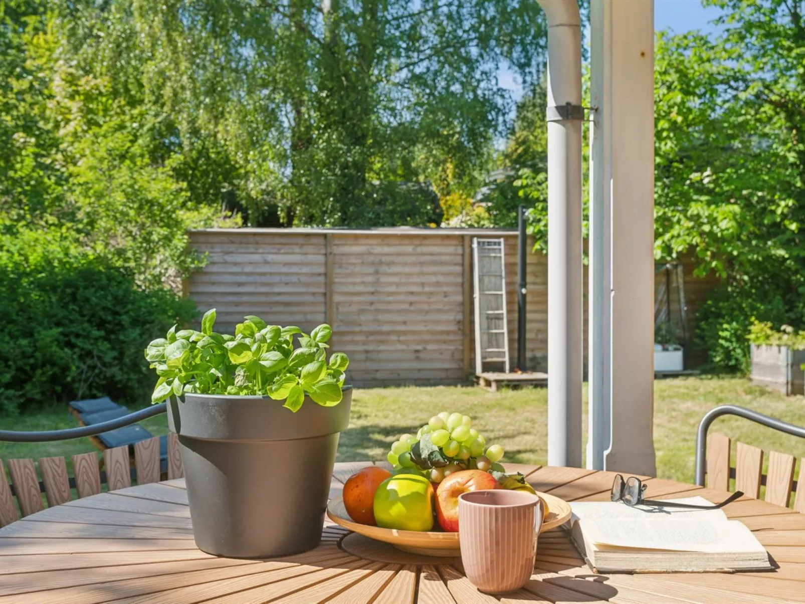 "Jovana" - 150m to the fjord-Buiten