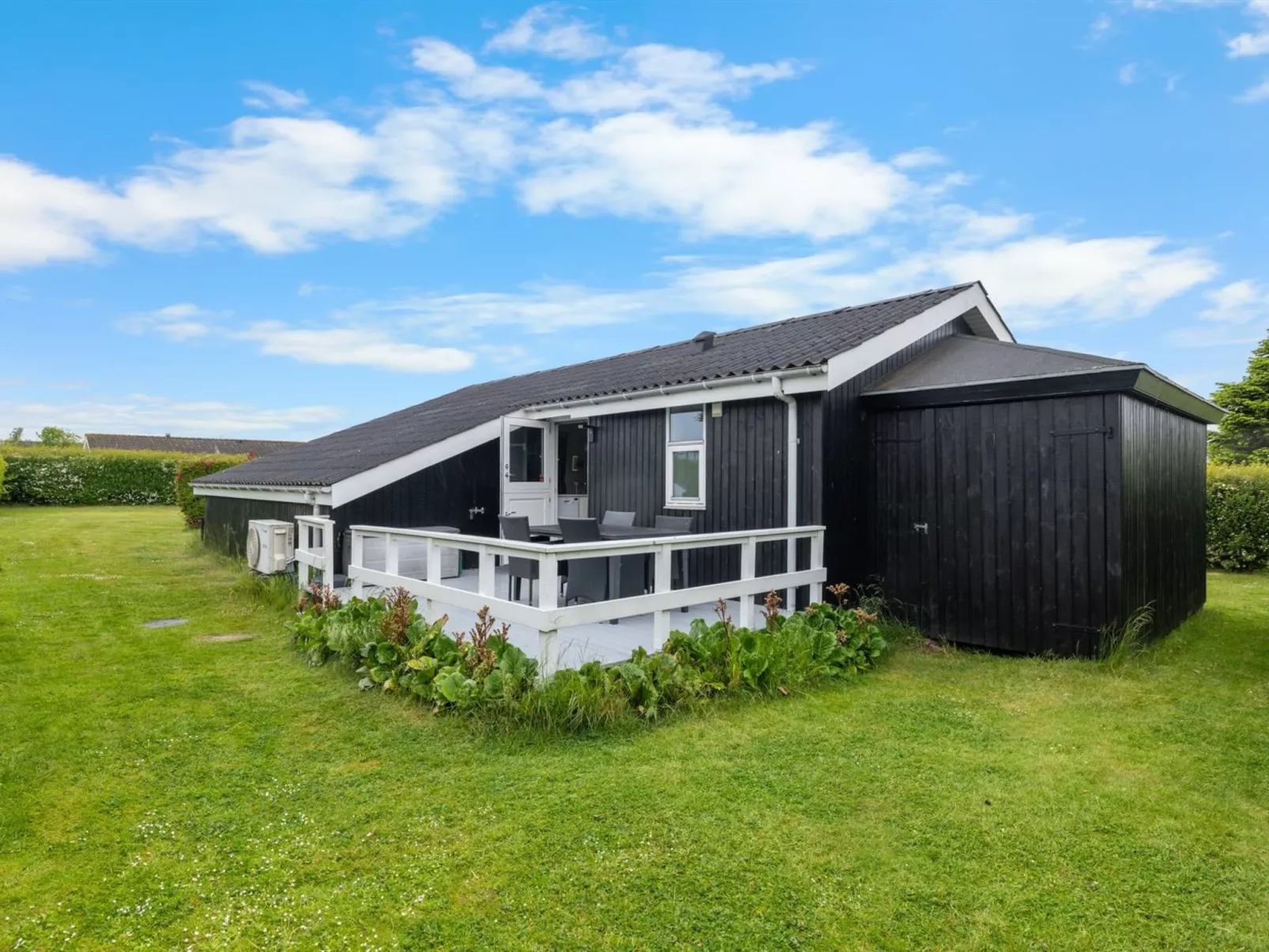 "Maaria" - 400m from the sea-Buiten