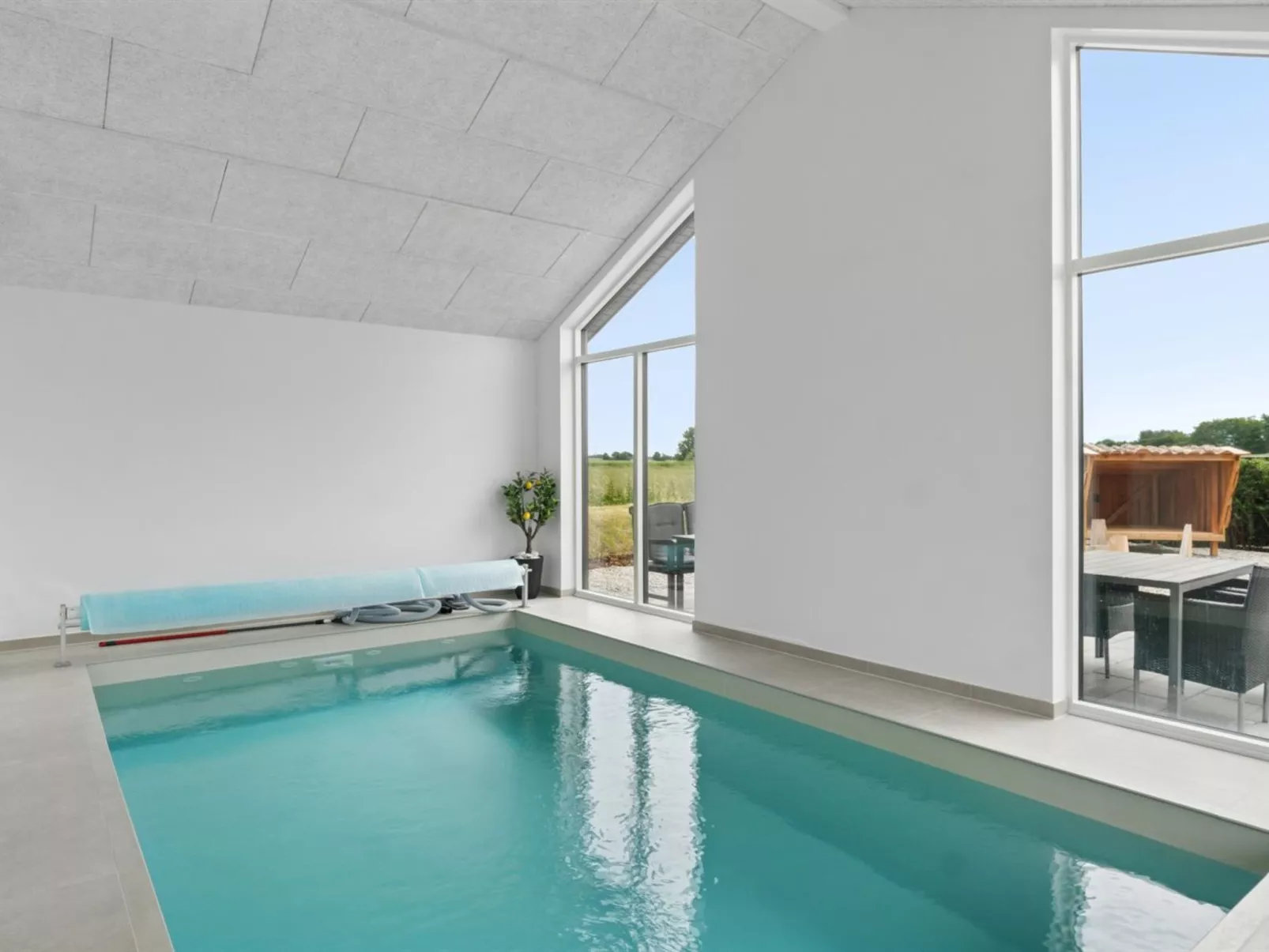 "Christian" - 600m from the sea-Buiten