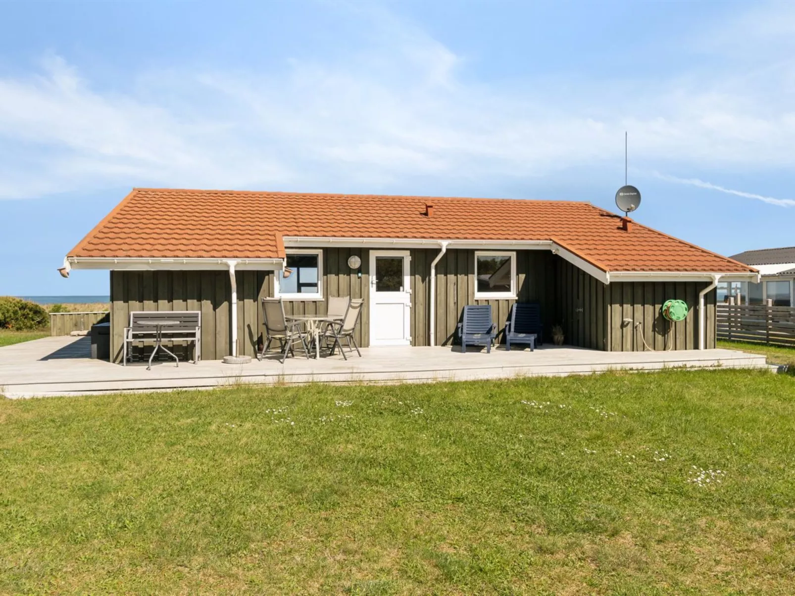 "Suometar" - 90m from the sea-Buiten